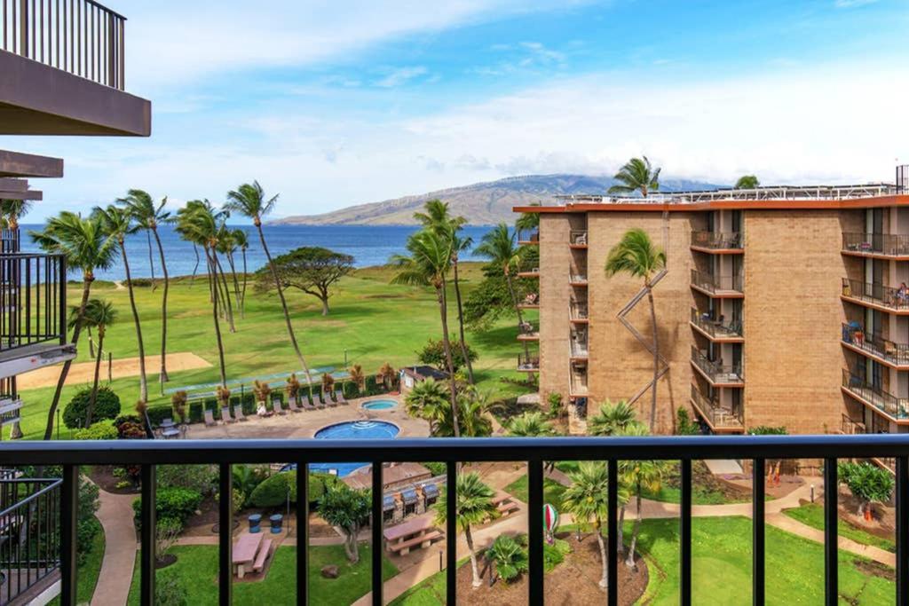 Oceanfront Penthouse With Amazing Views At Kauhale Makai Appartement Kihei Buitenkant foto